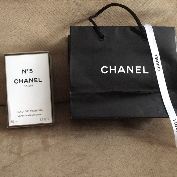 CHANEL Other - Chanel No 5 Eau de Parfum